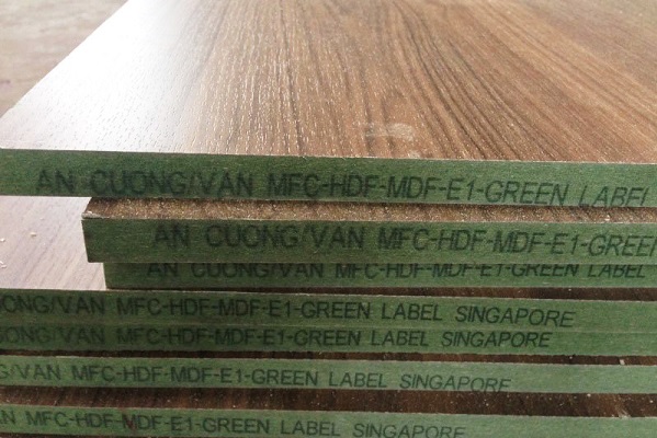 cach-phan-biet-van-an-cuong-that-va-gia